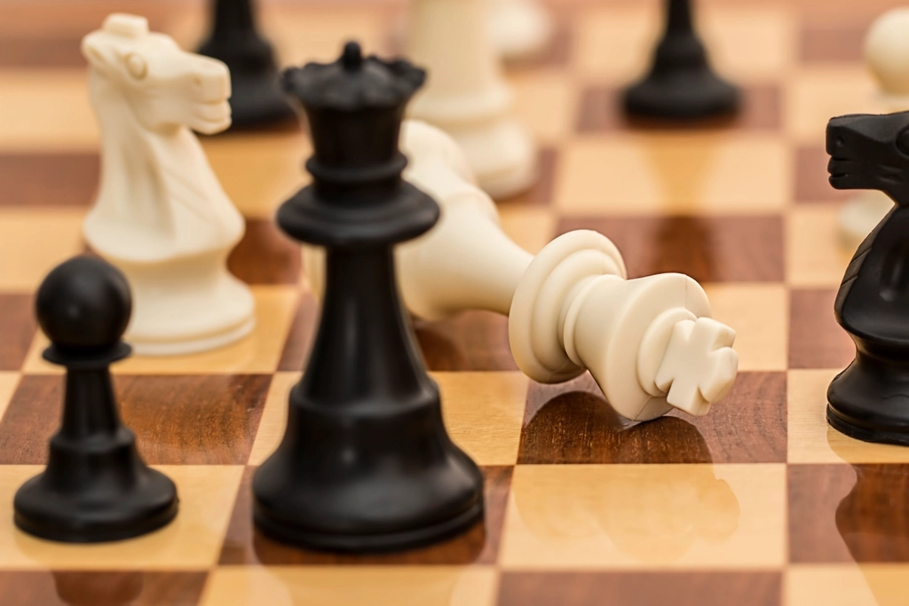 Free chess board pieces photo